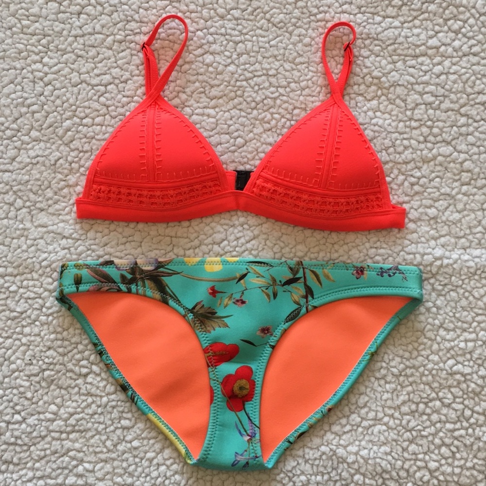 AUTHENTIC TRIANGL PALOMA-ARIANCA SUIT☀️